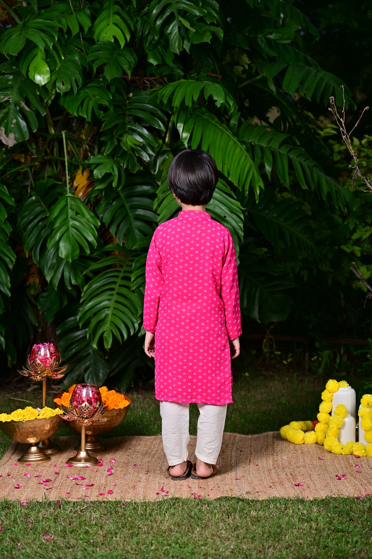 Boys pink color bandhani print embellished kurta along with cotton pajama