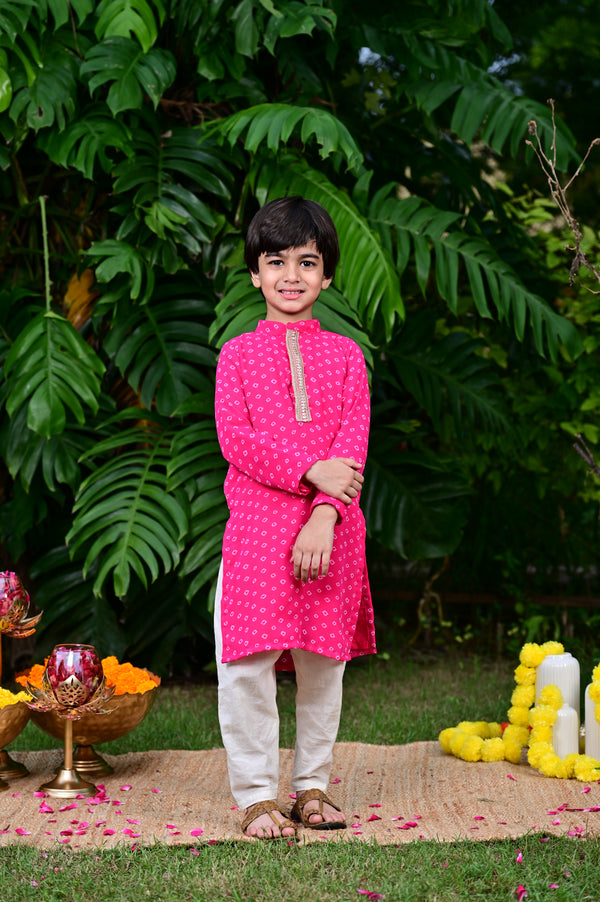 Boys pink color bandhani print embellished kurta along with cotton pajama
