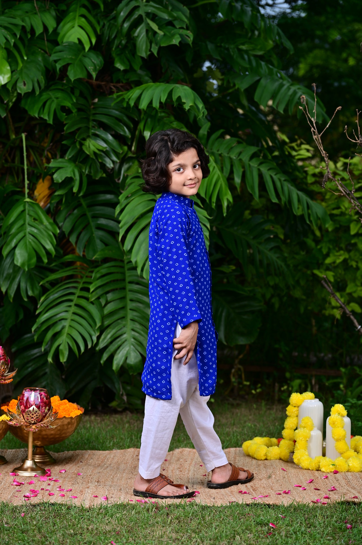 Boys blue color bandhani print embellished kurta along with cotton pajama